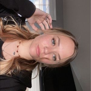 Meet your Posher, Katelyn